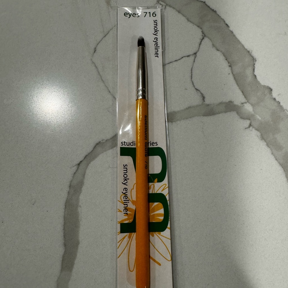 Studio Series, Smokey Eyeliner , Eyes 716, 1 Brush